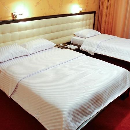 Hotel Anna Junior Targu Jiu Phòng bức ảnh