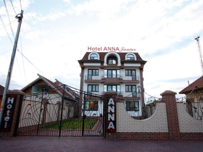 Hotel Anna Junior Targu Jiu Ngoại thất bức ảnh