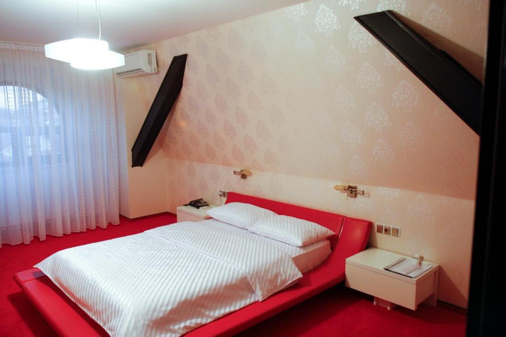 Hotel Anna Junior Targu Jiu Phòng bức ảnh
